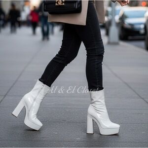 Guess BYRA Women’s Platform Block Heel Ankle Boots Ivory Patent Size 10M NWB